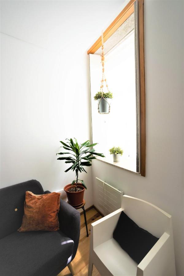 Downtown Porto Relaxed Apartment With Private Yard Esterno foto