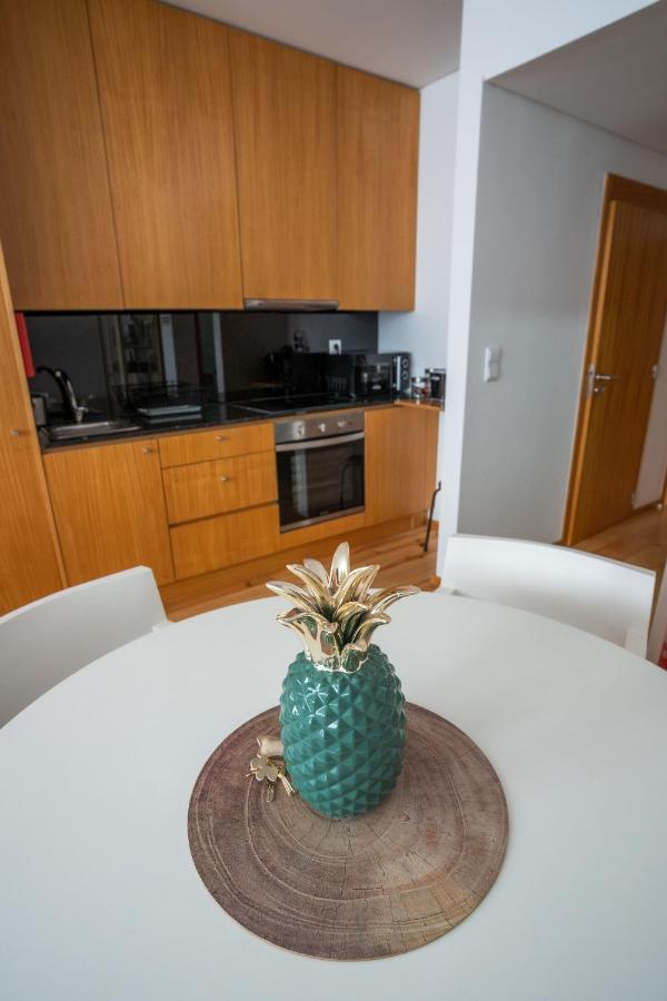 Downtown Porto Relaxed Apartment With Private Yard Esterno foto