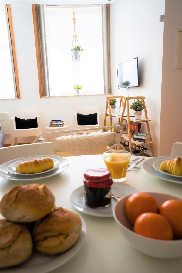 Downtown Porto Relaxed Apartment With Private Yard Esterno foto