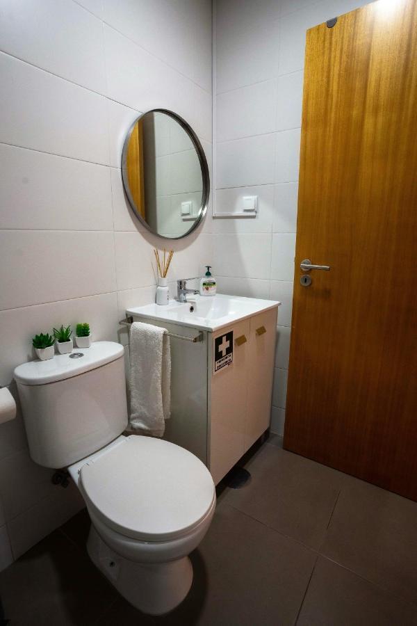 Downtown Porto Relaxed Apartment With Private Yard Esterno foto