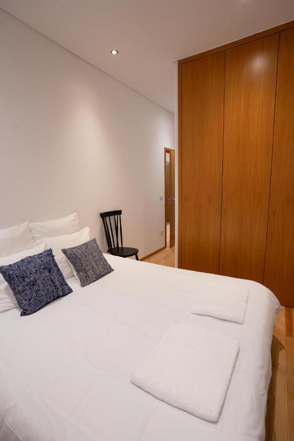Downtown Porto Relaxed Apartment With Private Yard Esterno foto